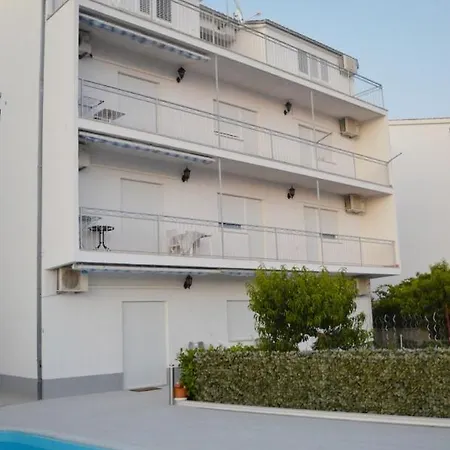 Apartments Vin - With Pool