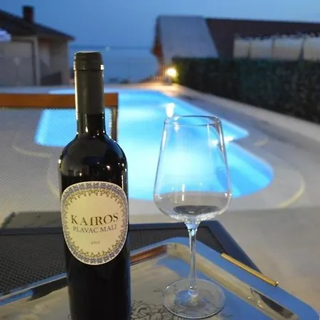 Apartments Vin - With Pool