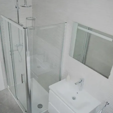 Apartments Vin - With Pool Podstrana