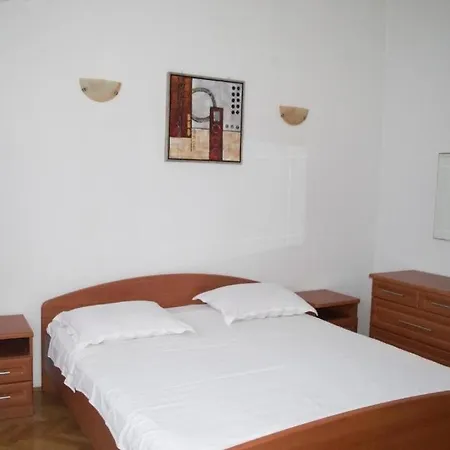 Apartments Vin - With Pool Appartement Podstrana